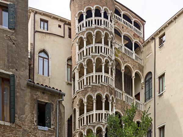 Scala Contarini del Bovolo