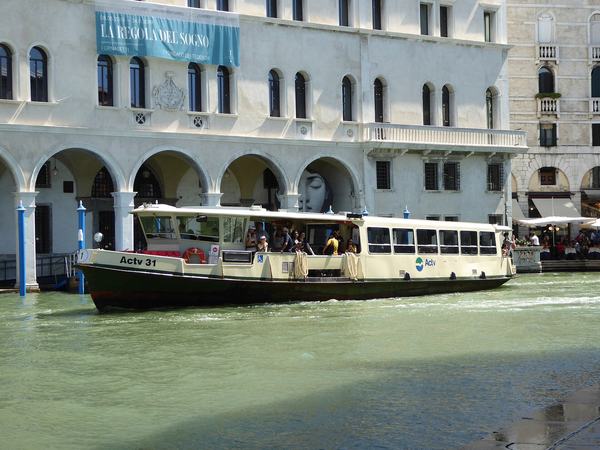 Vaporetto passes & Venice airport transfers